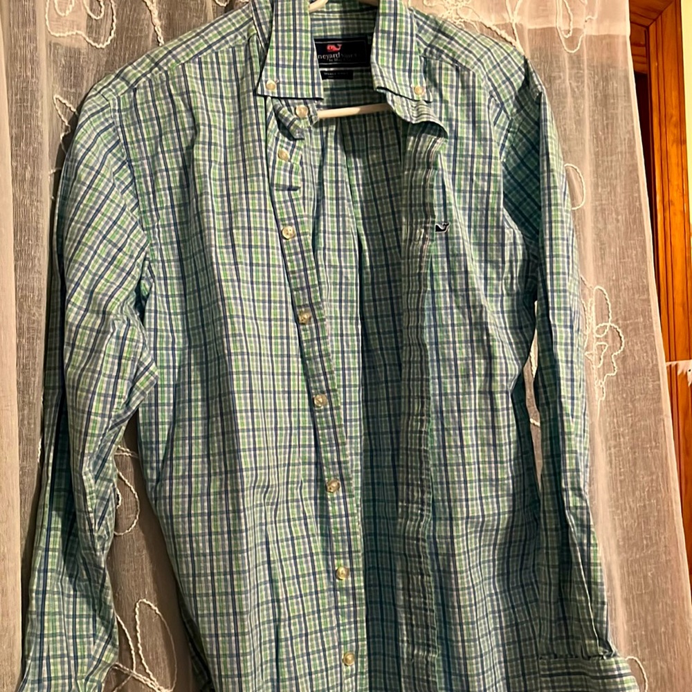Like new Vineyard Vines men’s green blue checked long sleeve button down shirt